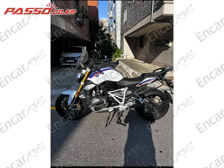 Bmw R 1250 R - фото 1