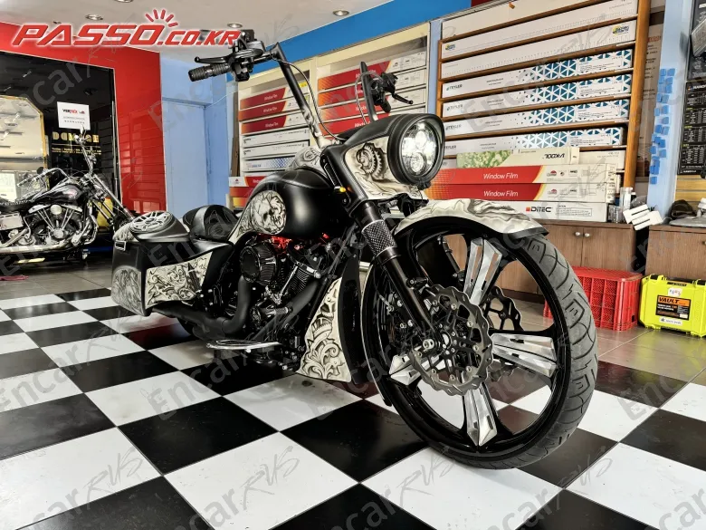 HARLEY-DAVIDSON ROAD KING SPECIAL - фото 0