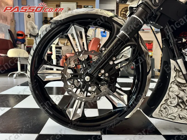 HARLEY-DAVIDSON ROAD KING SPECIAL - фото 5