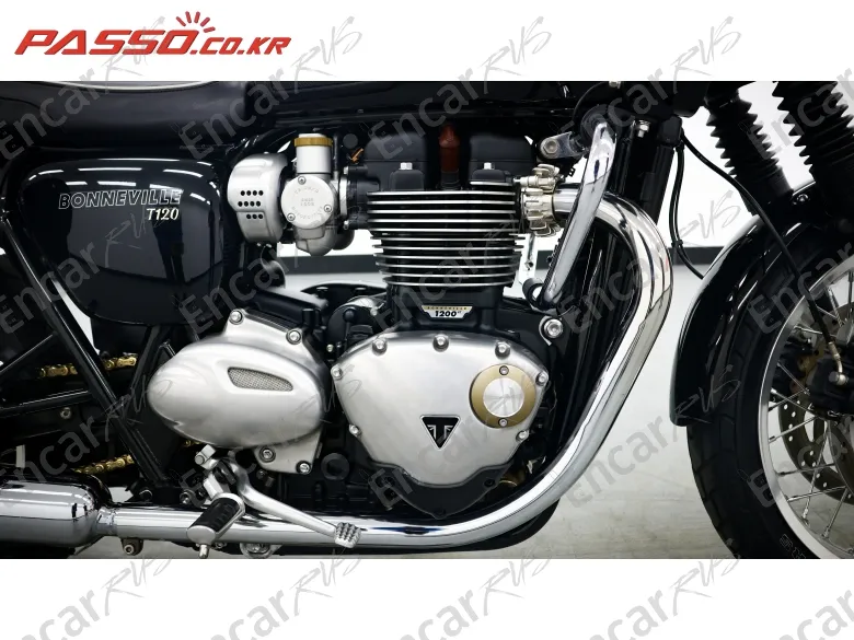 Triumph Bonneville T120 - фото 4