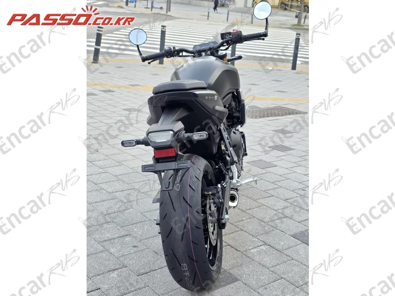 Suzuki Gsx 8 T - фото 2
