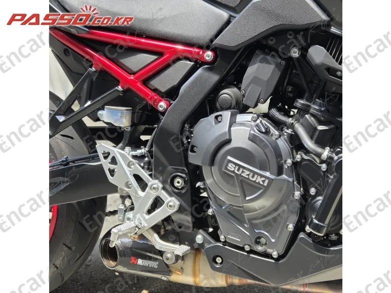 Suzuki Gsx 8 S - фото 4
