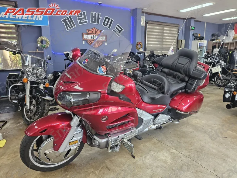 HONDA GOLDWING 1800 - фото 1