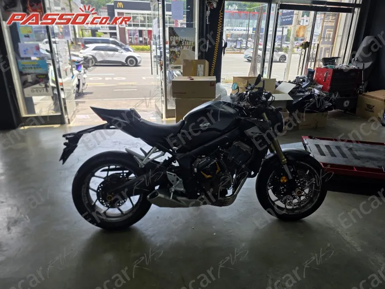 HONDA CB 650 R E-CLUTCH - фото 0