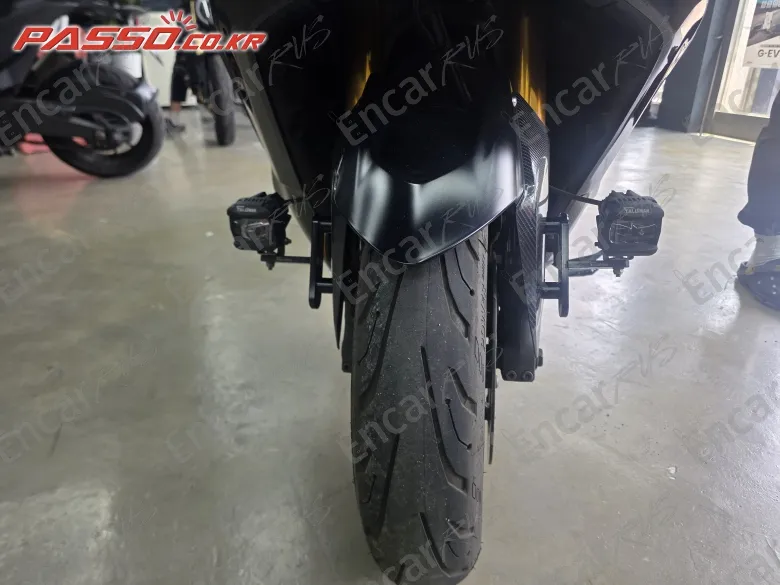 YAMAHA T MAX 560 - фото 4