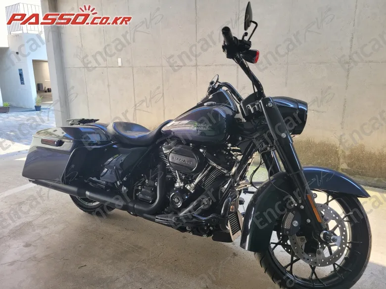 HARLEY-DAVIDSON ROAD KING SPECIAL - фото 0