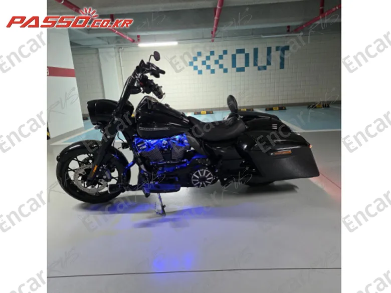 HARLEY-DAVIDSON ROAD KING SPECIAL - фото 1