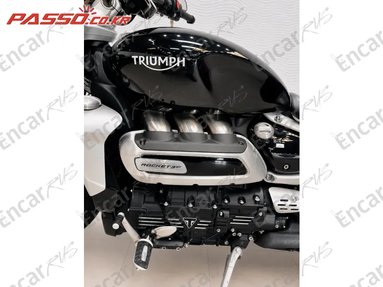 Triumph Rocket Ⅲ Gt - фото 4