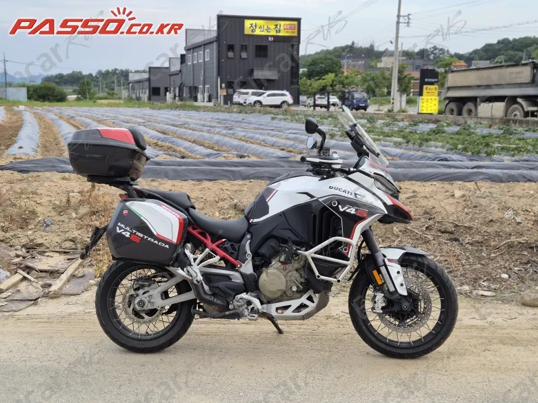 Ducati Multistrada V4 S - фото 0