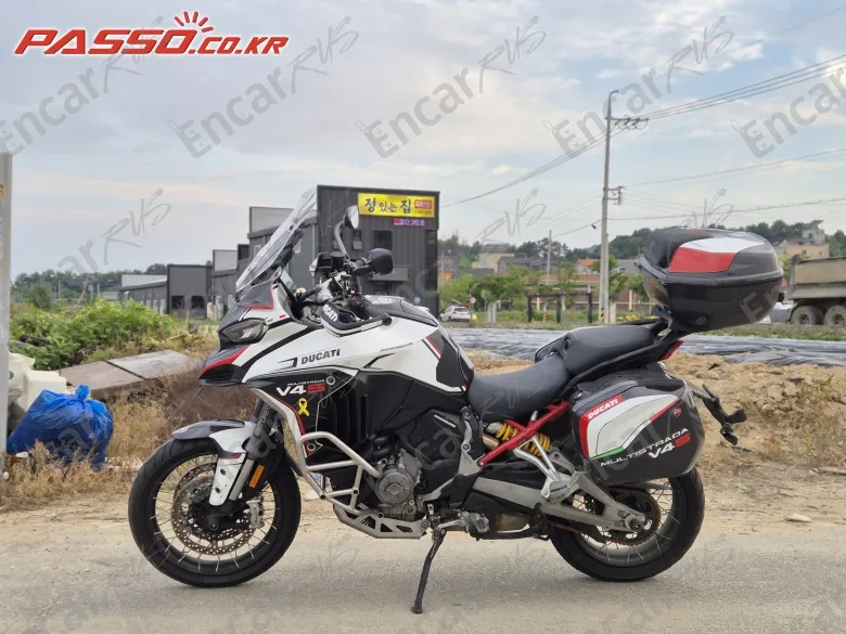 Ducati Multistrada V4 S - фото 1
