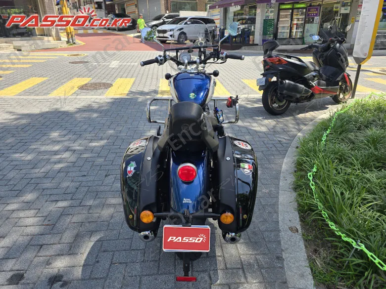 Royal Enfield Super Meteor 650 - фото 2