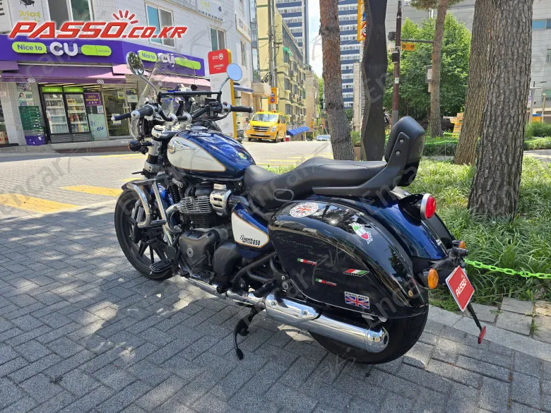Royal Enfield Super Meteor 650 - фото 4