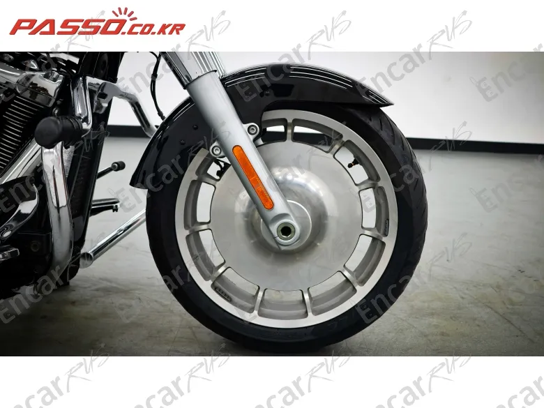 HARLEY-DAVIDSON FAT BOY 114 - фото 5