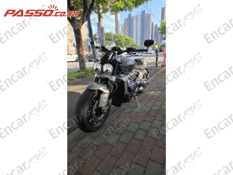Triumph Rocket Ⅲ R - фото 1
