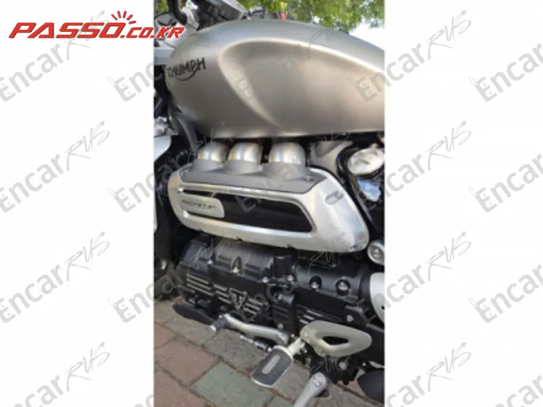 Triumph Rocket Ⅲ R - фото 3