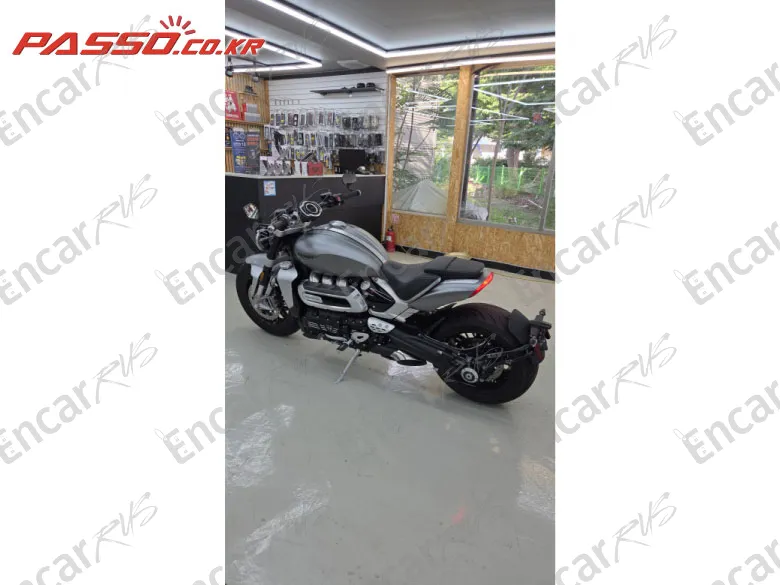 Triumph Rocket Ⅲ R - фото 5
