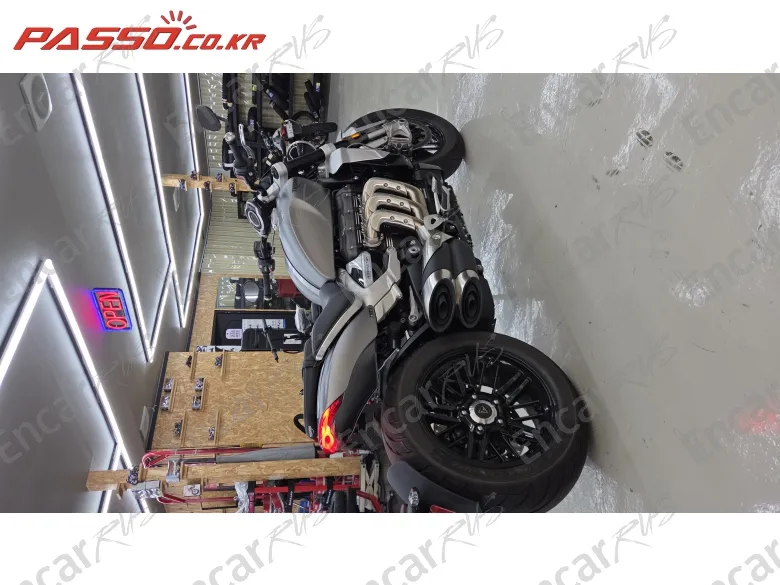 Triumph Rocket Ⅲ R - фото 6