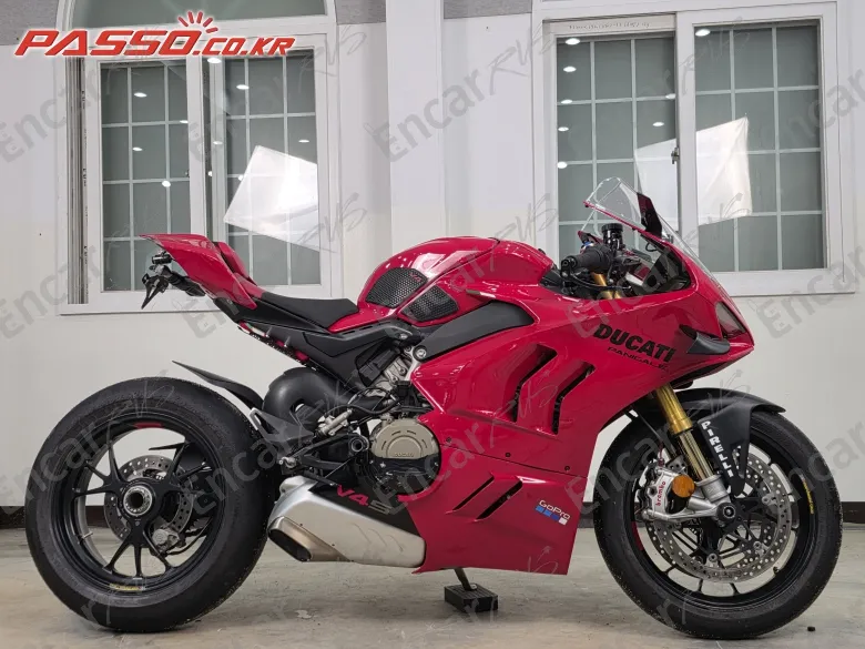 Ducati Panigale V4 S - фото 0