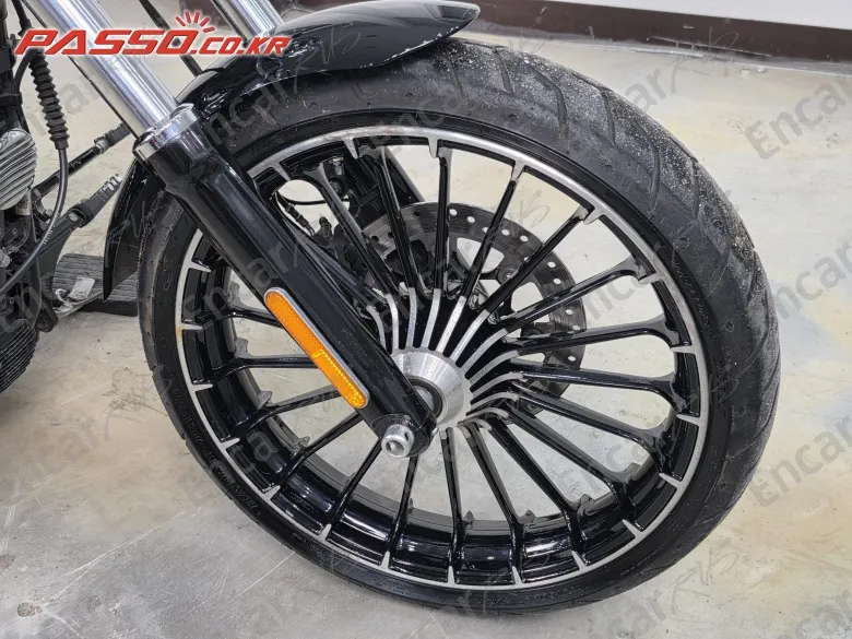 Harley-Davidson Breakout - фото 5