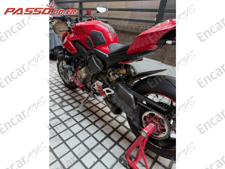 Ducati Streetfighter V4 S - фото 6