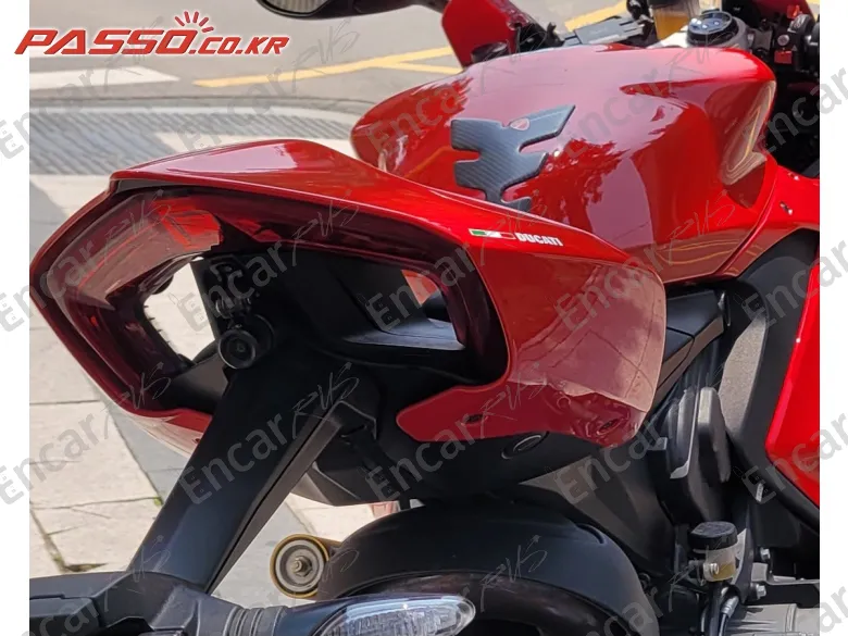 Ducati Panigale V2 - фото 2