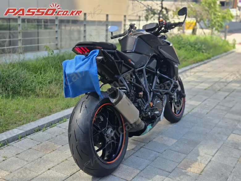Ktm 1290 Super Duke R - фото 2