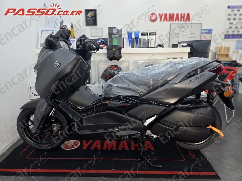YAMAHA X MAX 300 ABS - фото 1