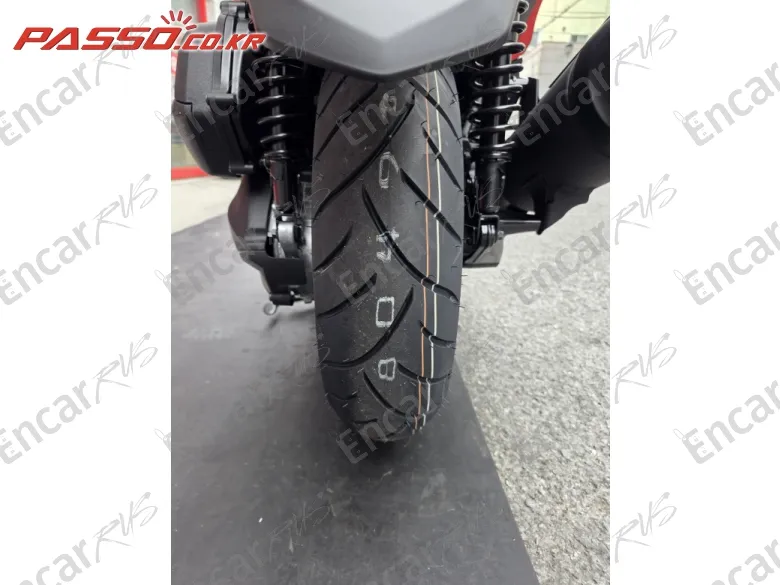 YAMAHA X MAX 300 ABS - фото 5