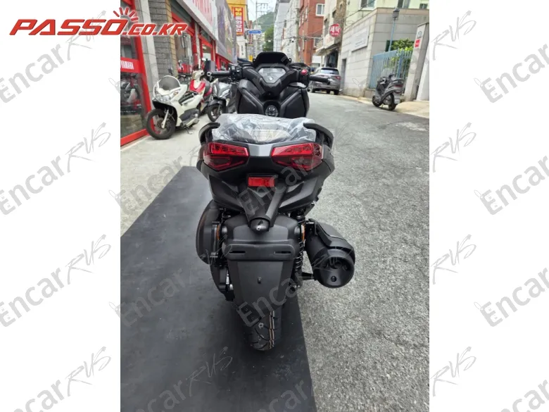 YAMAHA X MAX 300 ABS - фото 2