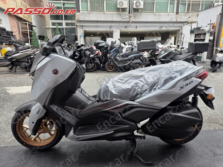 YAMAHA X MAX 300 ABS - фото 1