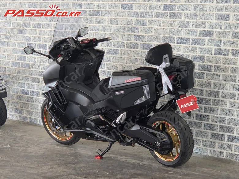 Honda Forza 750 - фото 2