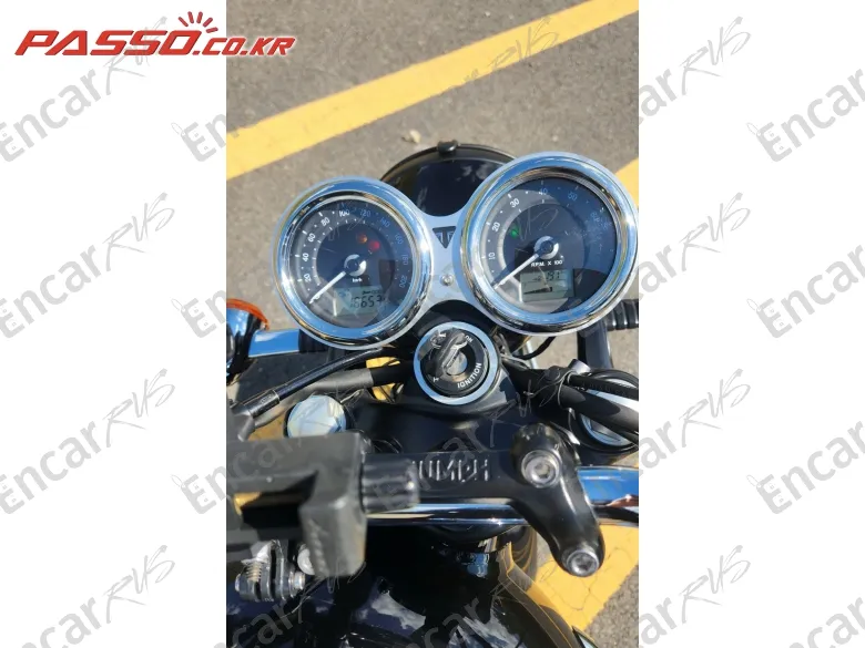 Triumph Bonneville T100 - фото 4