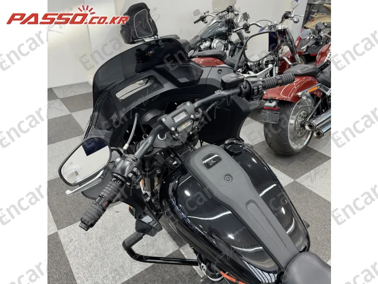 Harley-Davidson Low Rider St - фото 3