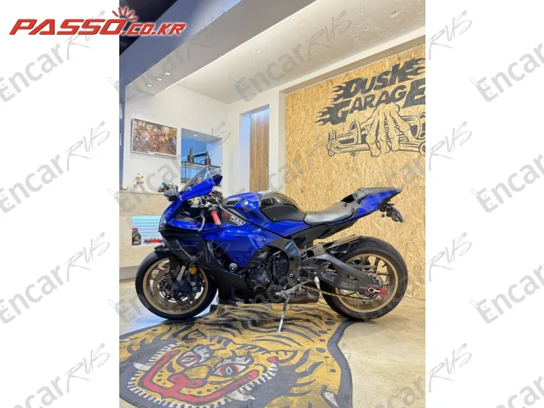 Yamaha Yzf R1 - фото 1