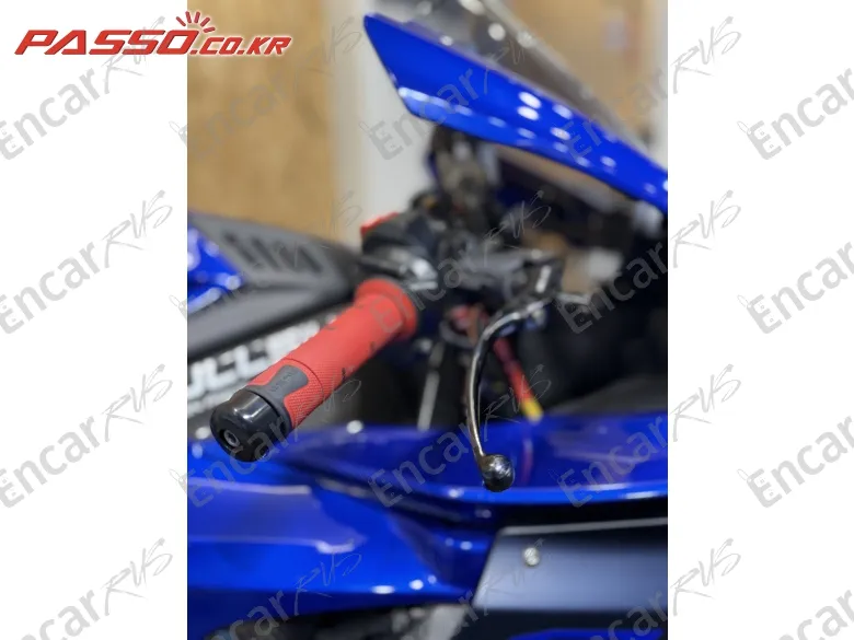Yamaha Yzf R1 - фото 3