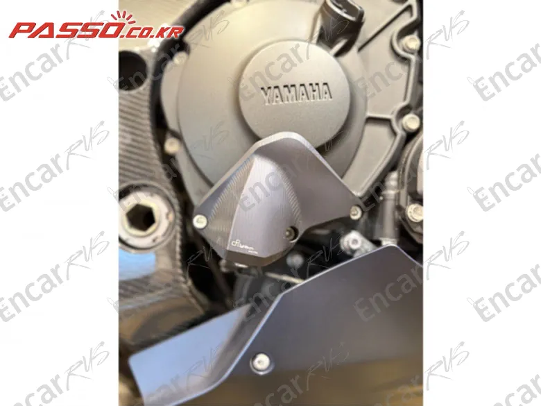 Yamaha Yzf R1 - фото 4