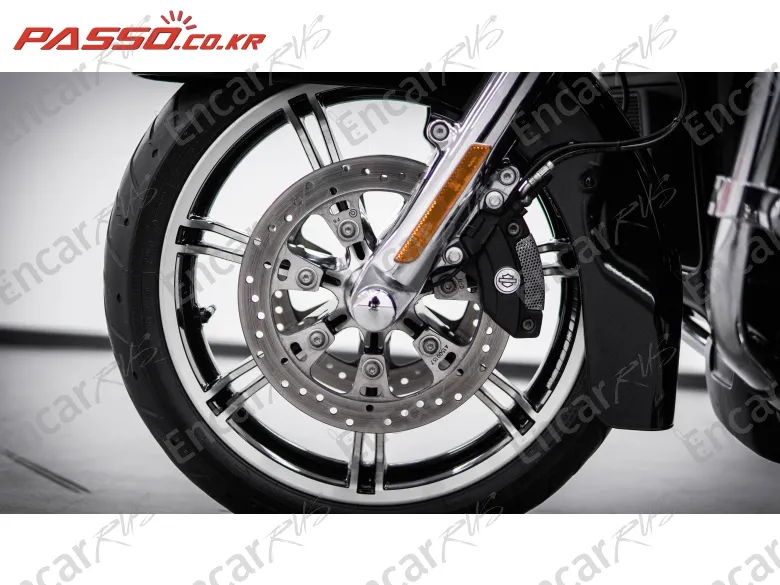 HARLEY-DAVIDSON ROAD GLIDE LIMITED - фото 5