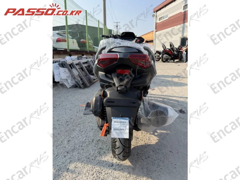 YAMAHA X MAX 300 ABS - фото 2