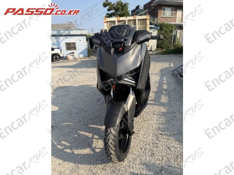 YAMAHA X MAX 300 ABS - фото 1