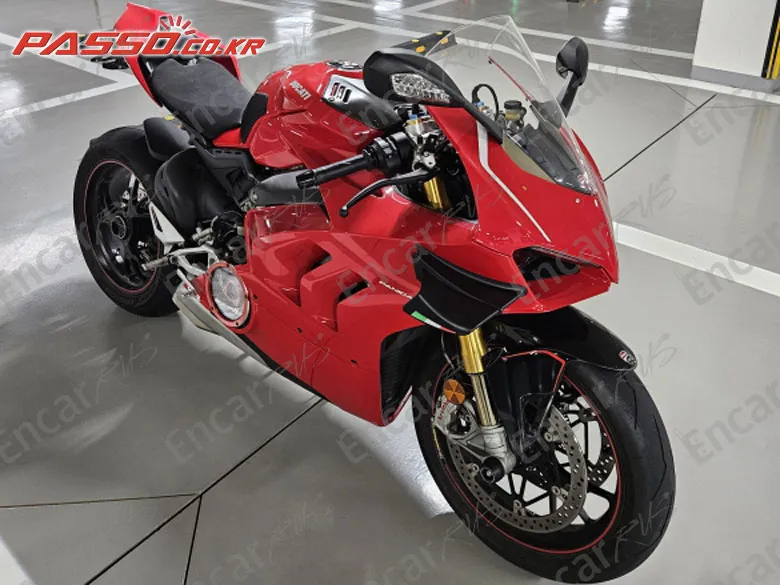 Ducati Panigale V4 S - фото 0