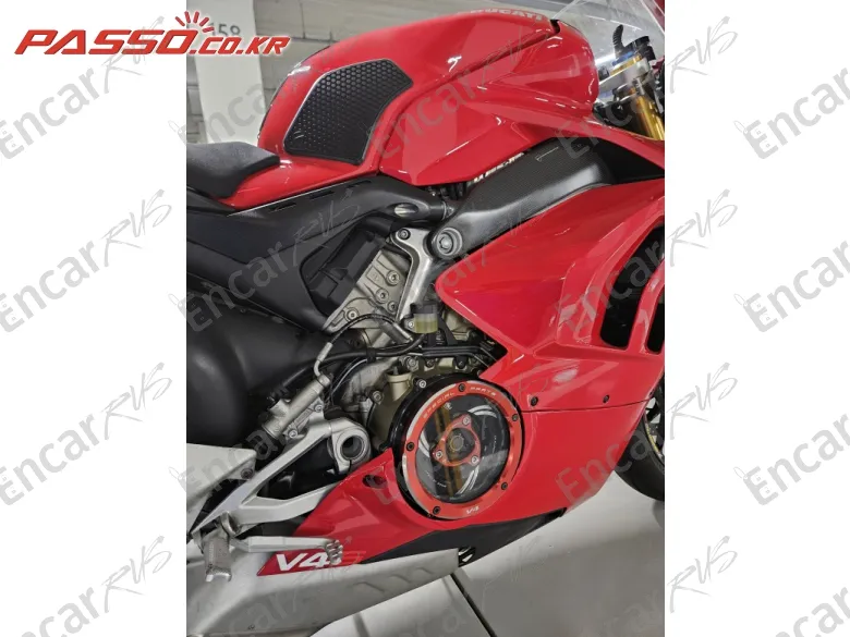 Ducati Panigale V4 S - фото 4