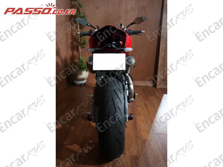 Ducati Treetfighter V2 S - фото 2
