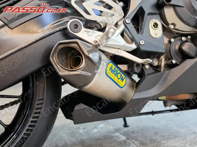 BMW S 1000 RR - фото 6
