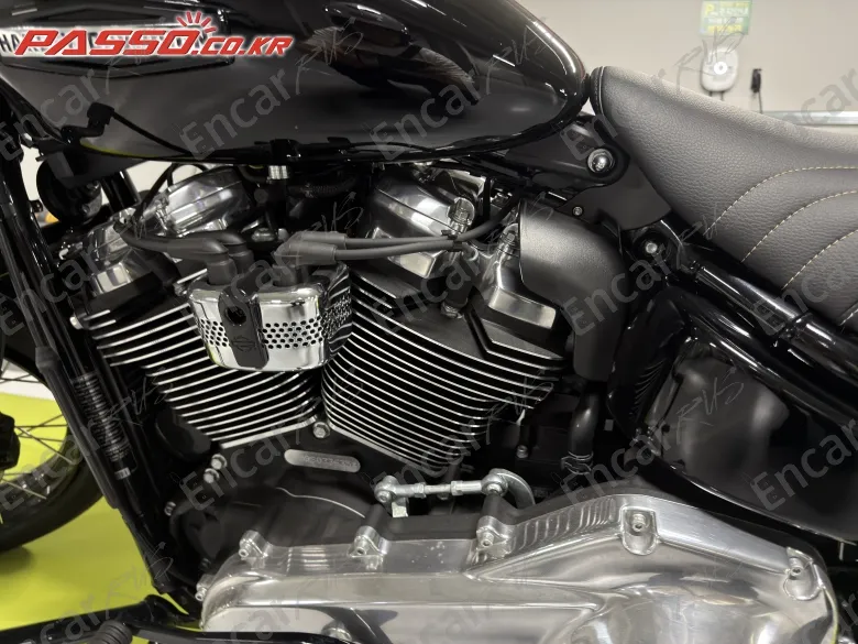 Harley-Davidson Street Bob 117 - фото 4