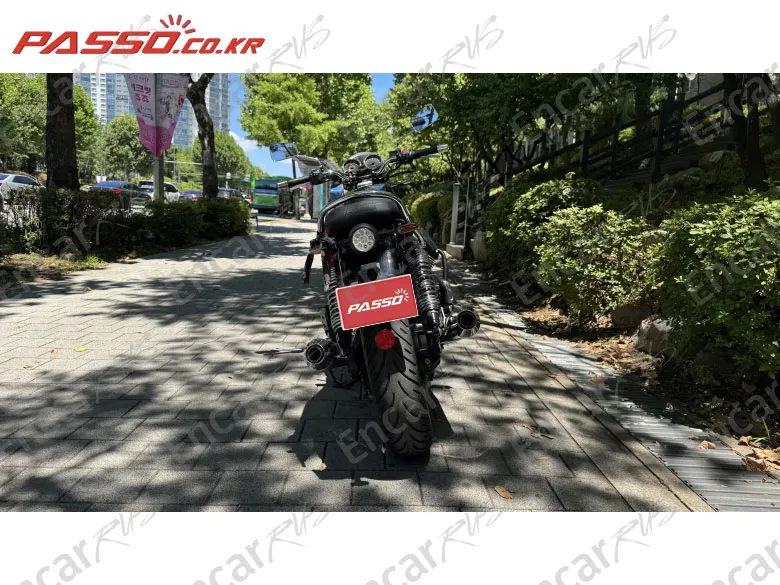 Moto Guzzi V7 850 Special - фото 2