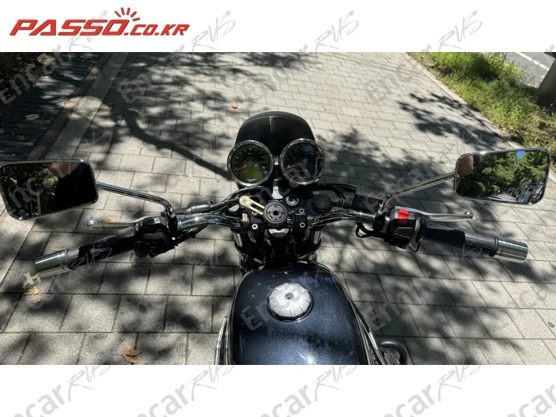 Moto Guzzi V7 850 Special - фото 3
