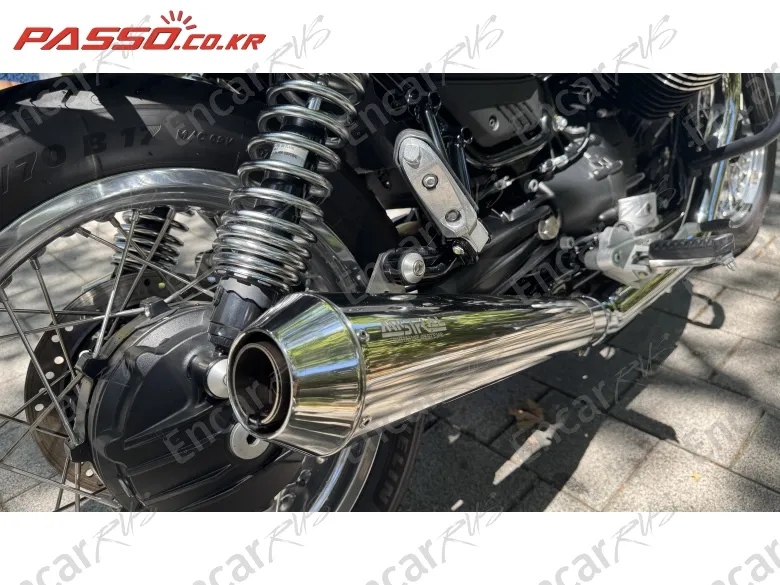 Moto Guzzi V7 850 Special - фото 6