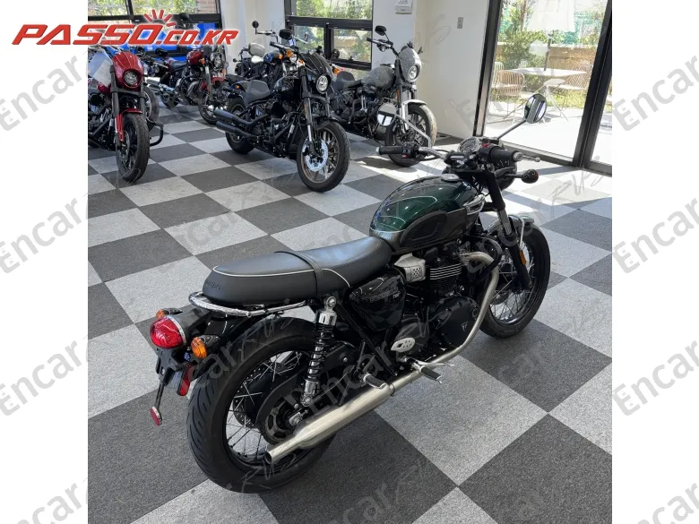 Triumph Bonneville T100 - фото 2