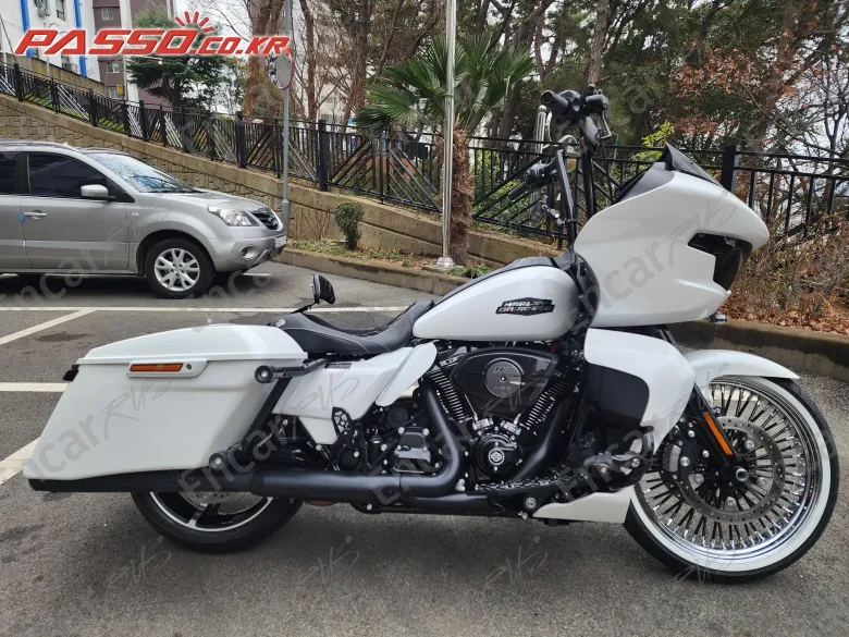 HARLEY-DAVIDSON ROAD GLIDE SPECIAL - фото 0