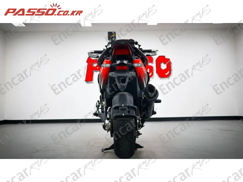 Honda Forza 750 - фото 2